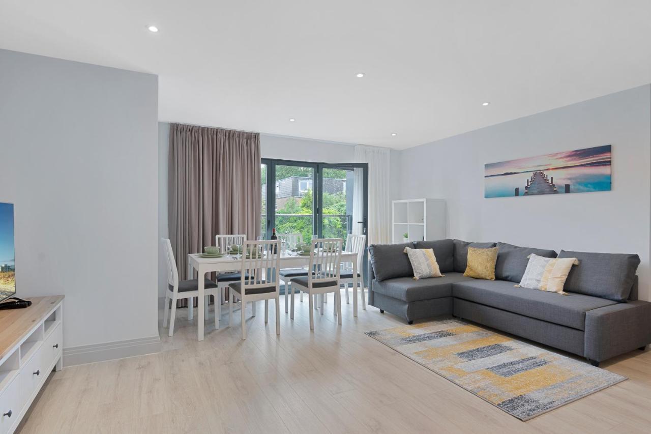 Spacious, 3 Bedroom, 2 Bathroom, Surbiton Экстерьер фото
